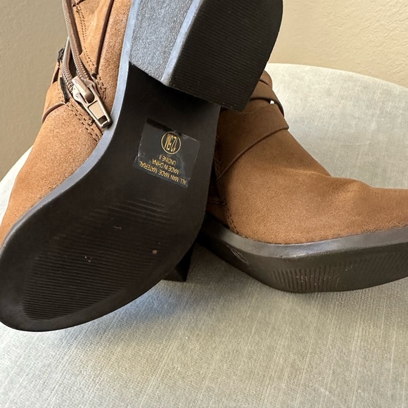 Girls Short Booties (12.5) - Picture 7 of 7